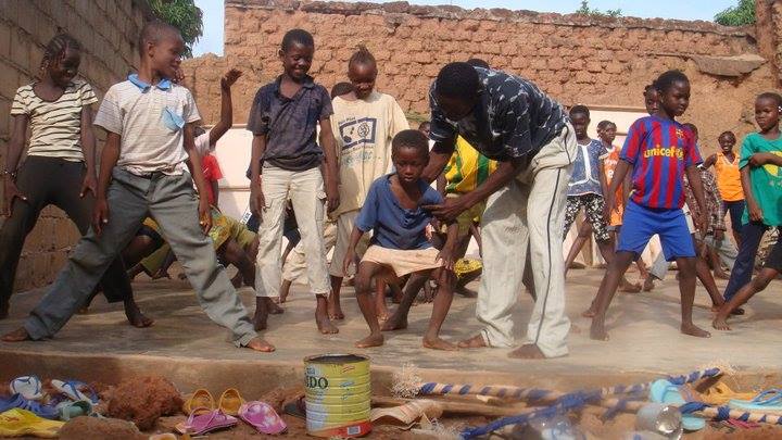 enseignement de la danse aux enfants burkinabés